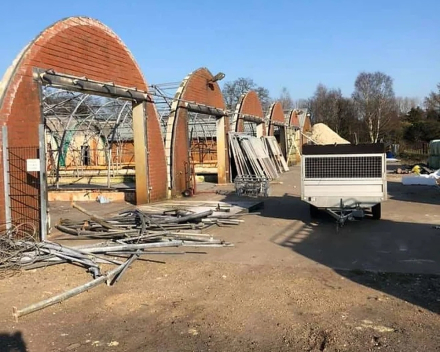 Afbreken en ophalen van oud ijzer voor ondernemers